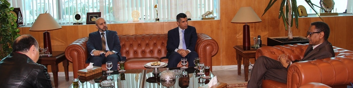 المدير العام لاتحاد إذاعات الدول العربية يلتقي سفير سلطنة عمان بتونس