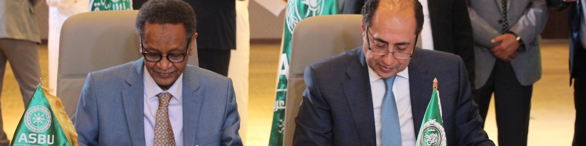 توقيع مذكرة تفاهم بين جامعة الدول العربية واتحاد اذاعات الدول العربية 
