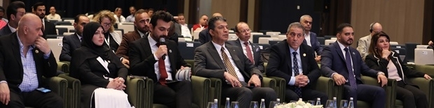 "أهمية التكوين والتدريب في تطوير مهارات الإعلاميين في تناول قضايا التغيّر المناخي" موضوع جلسة المحور الرابع ضمن فعاليات مؤتمر الإعلام العربي