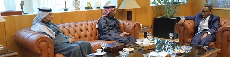 بحث سبل تعزيز التعاون بين اتحاد إذاعات الدول العربية والاتحاد العربي للكرة الطائرة في مجال نقل البطولات العربية 